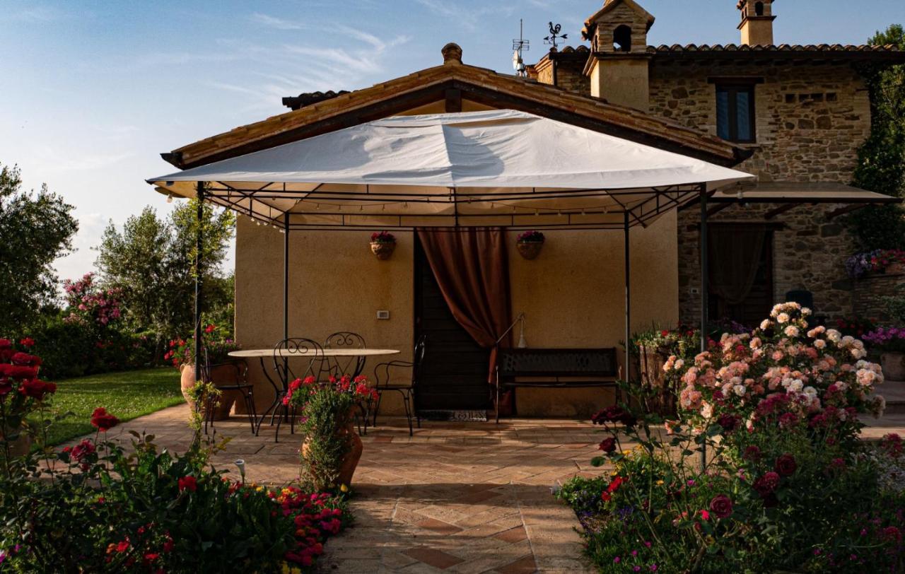 Il Casale Di Fiore Cannara Exterior foto