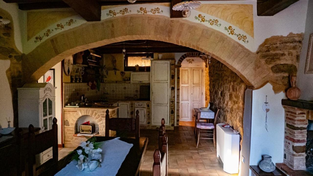 Il Casale Di Fiore Cannara Exterior foto