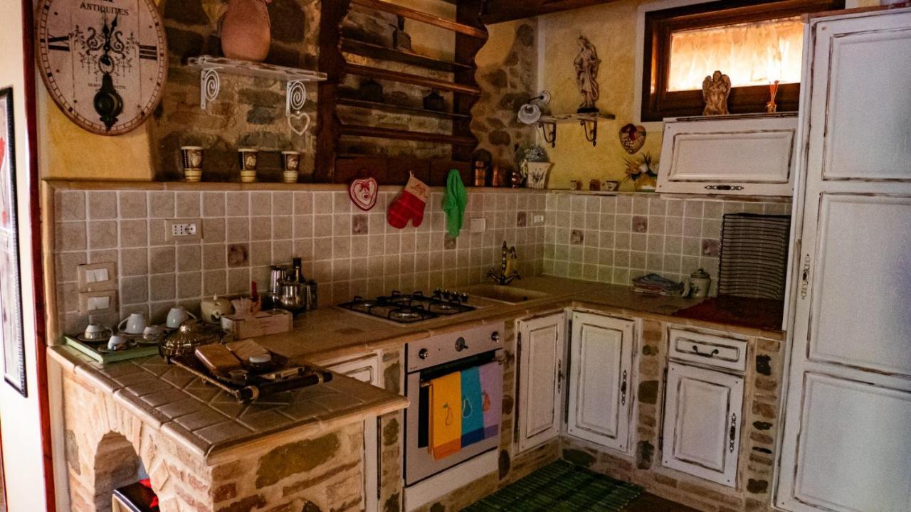 Il Casale Di Fiore Cannara Exterior foto
